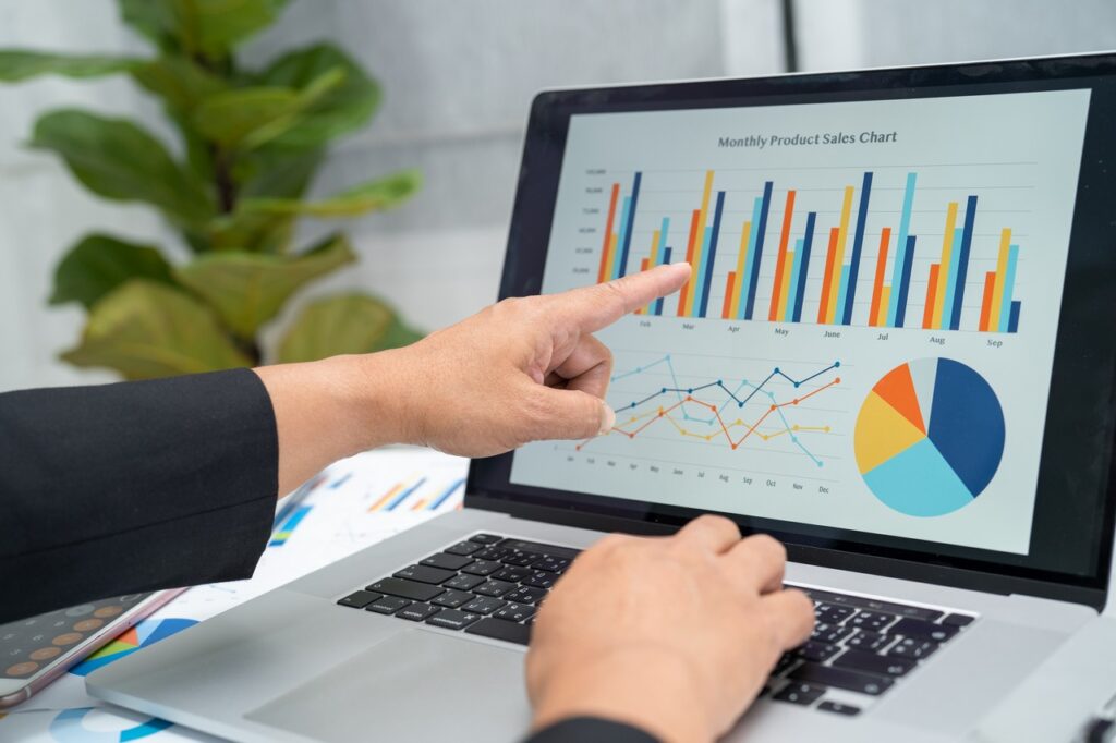 WEB OPTIMIZED asian accountant working and analyzing financial r 2026 01 09 06 37 44 utc